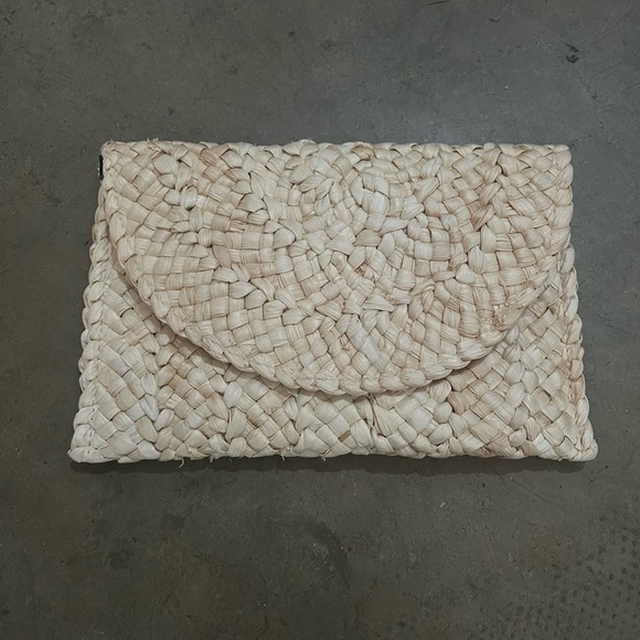 WOVEN CLUTCH | NWT | NEVER WORN - Picture 2 of 7